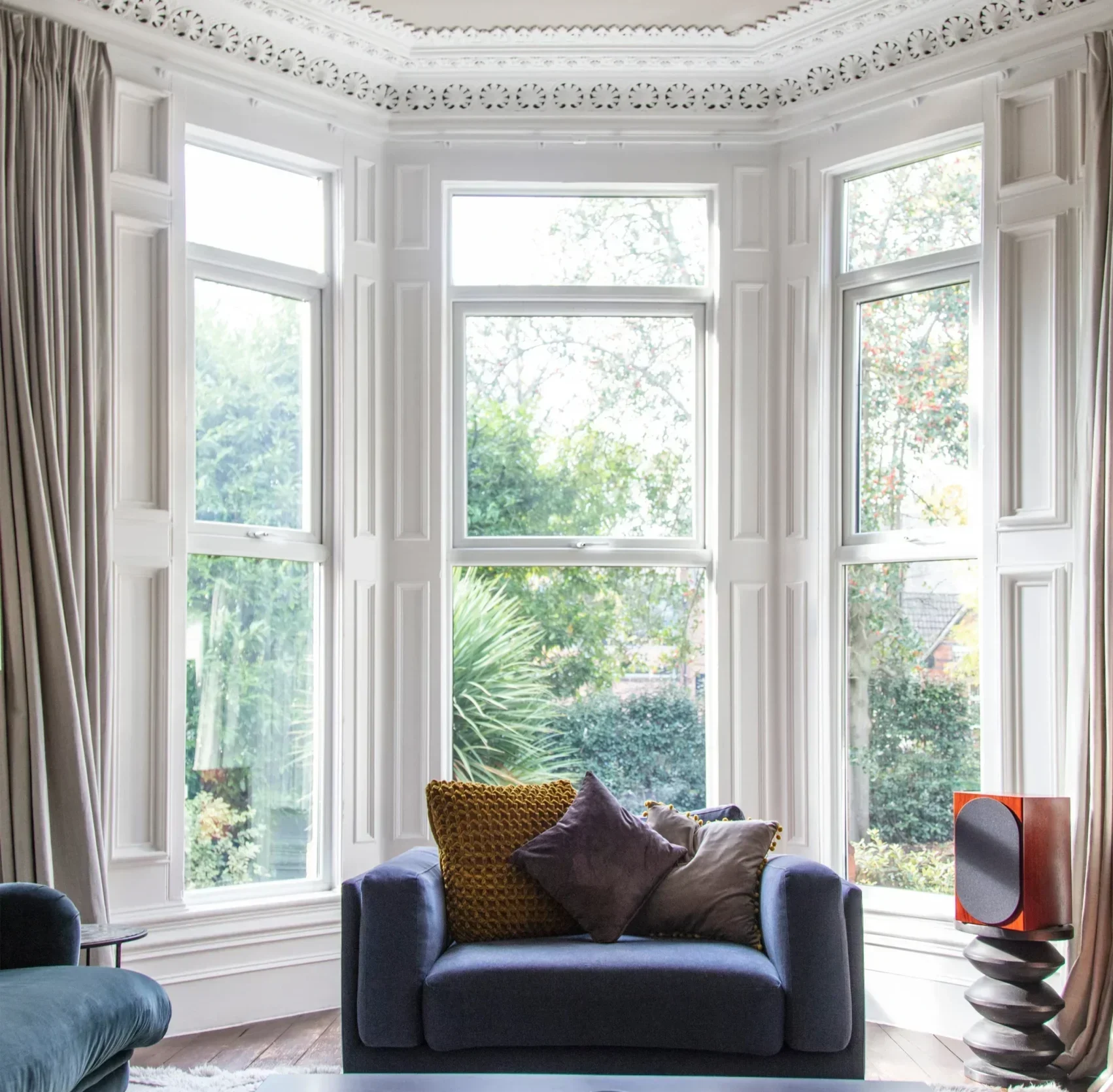 Bolingbrook comfortable blue armchair with c