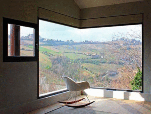 Corner picture window
